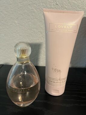 Lovely by Sarah Jessica Parker Pink Perfume & Body Lotion Set